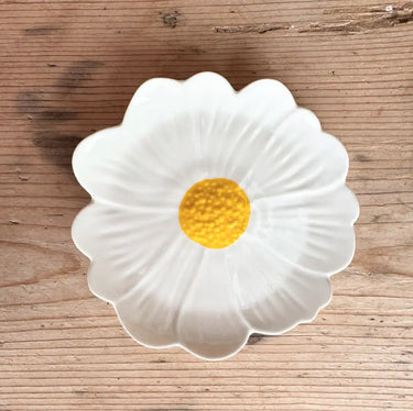 Flower Trinket Dish - White with Yellow Centre – High quality House of Dudley homewares